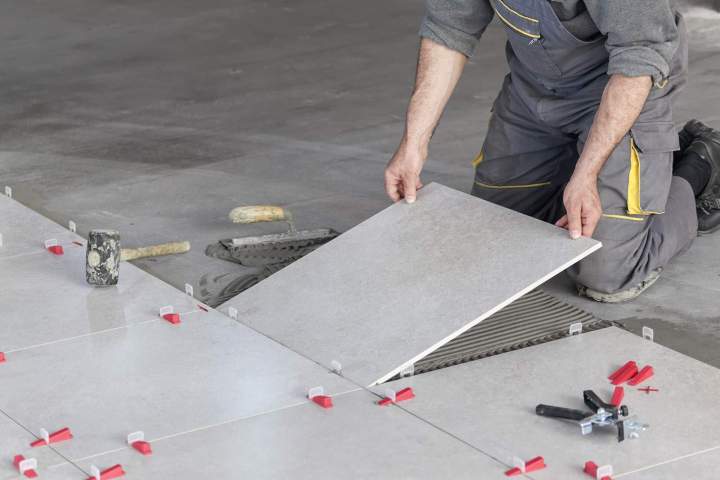 Floor installation in Mississauga